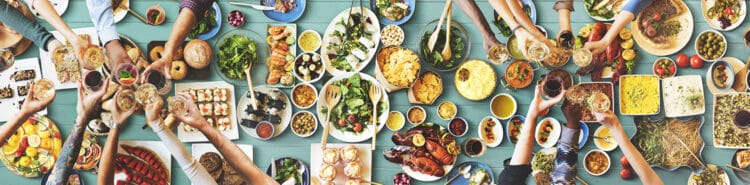 Middagen dukad och fest