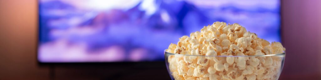 Poppa popcorn i mikron, kastrull eller popcornmaskin?