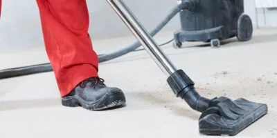 Städning av byggdamm vid renovering