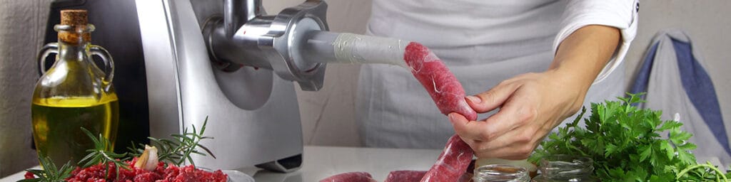 Korvstoppning hemma: Guide för perfekt resultat med köttkvarn