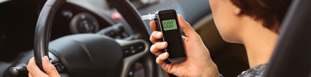 Alkolås i bilen eller alkoholmätare – vad är bäst för dig?