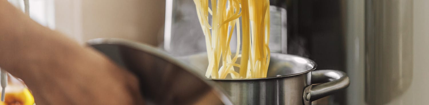 Koka pasta i kastrull eller gryta? Så väljer du rätt alternativ - Testat.nu
