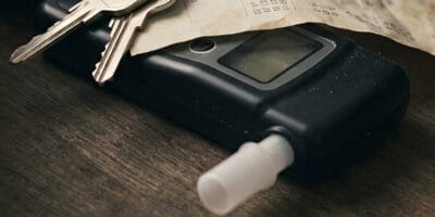 Din alkoholmätare har ett bäst-före-datum - därför ska du kalibrera den i tid