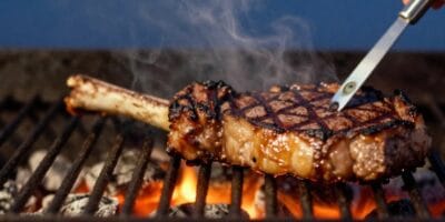 Innertemperatur på grillen: när köttet är klart och när siffran bara är smaksak